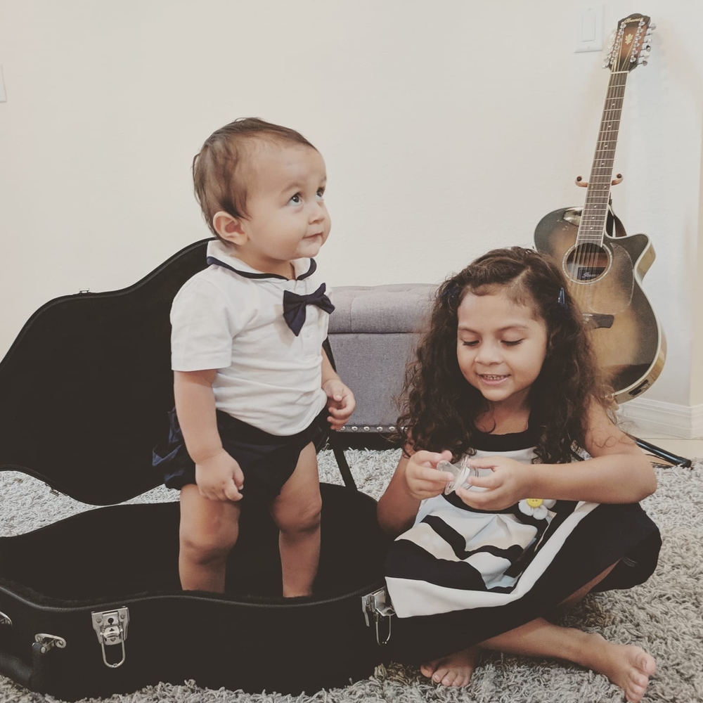 Meet your Posher, Claudia